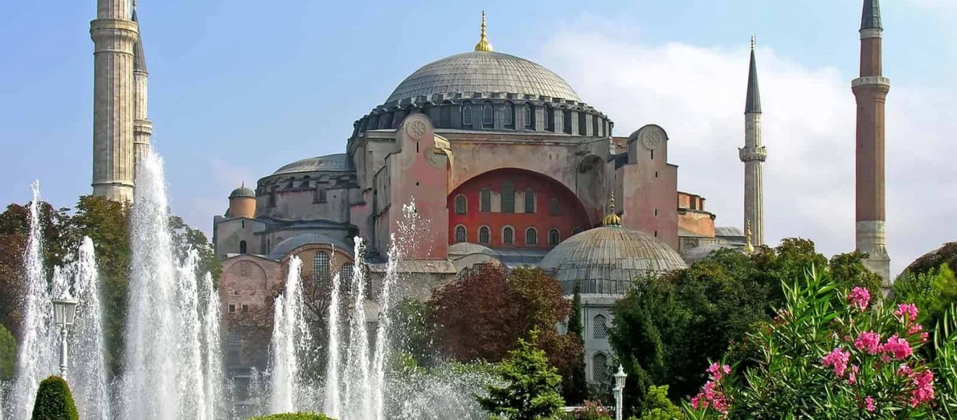 Δεν έχουν τον… Αλλάχ τους: Πάνε να βγάλουν τώρα πλαστή την υπογραφή του Κεμάλ που έκανε την Αγία Σοφία Μουσείο